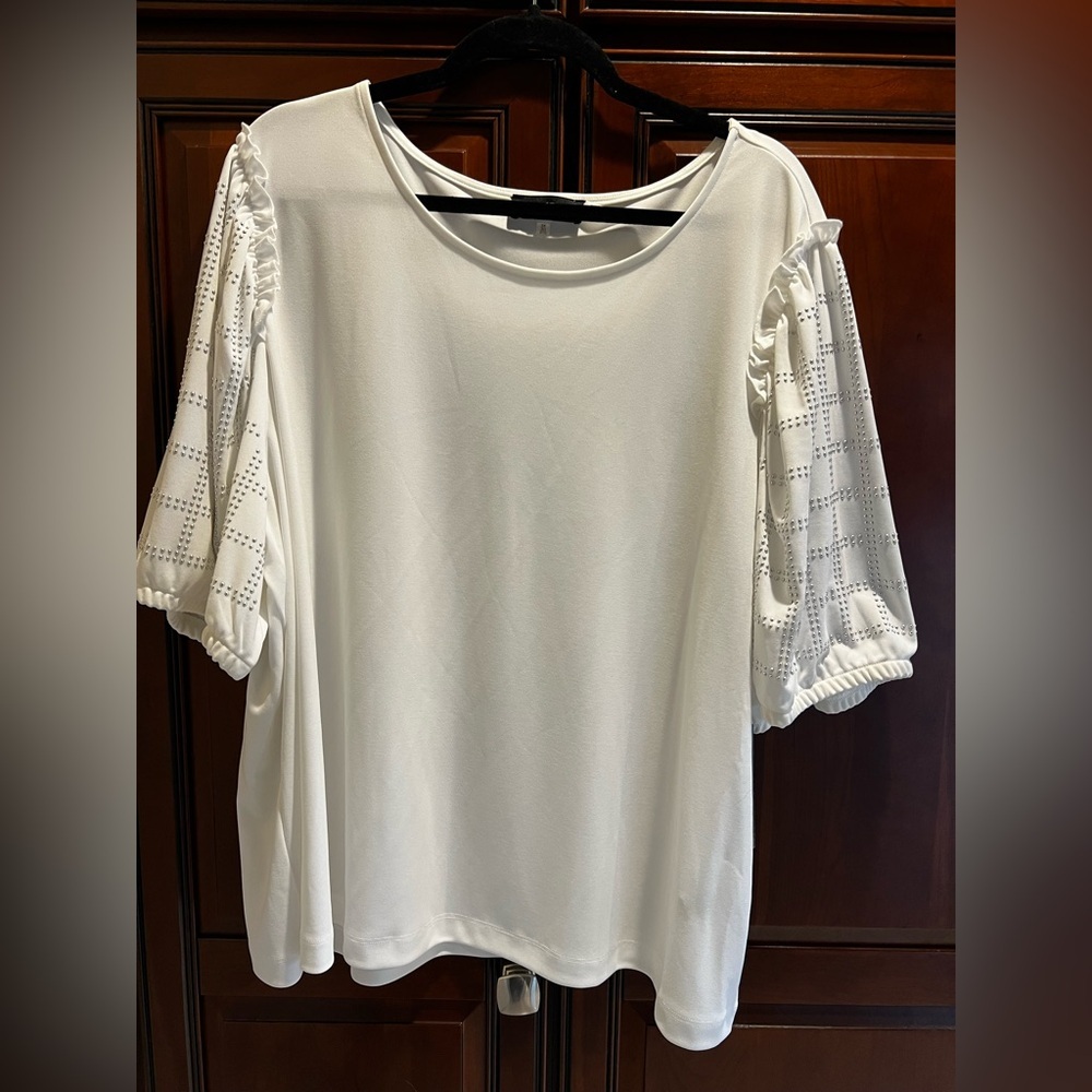 NWT KARL LAGERFELD Embellished Puff-Sleeve Top Plus Size - 3X - Picture 3 of 10